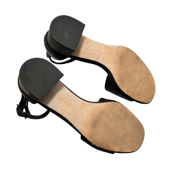 Like New Clarks Collection Elisa Dedra Leather Sandals Ankle Strap Block Heel - Picture 4 of 9